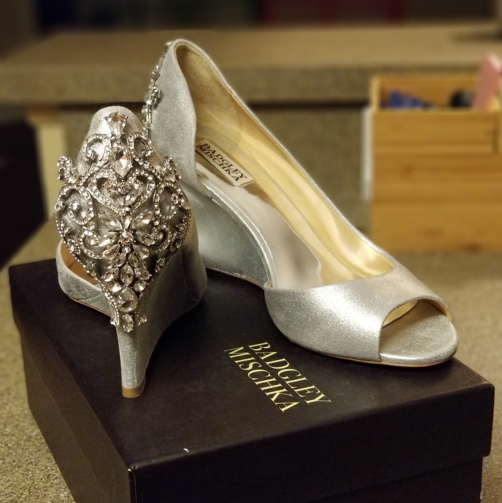 NWT Badgley Mischka shoes